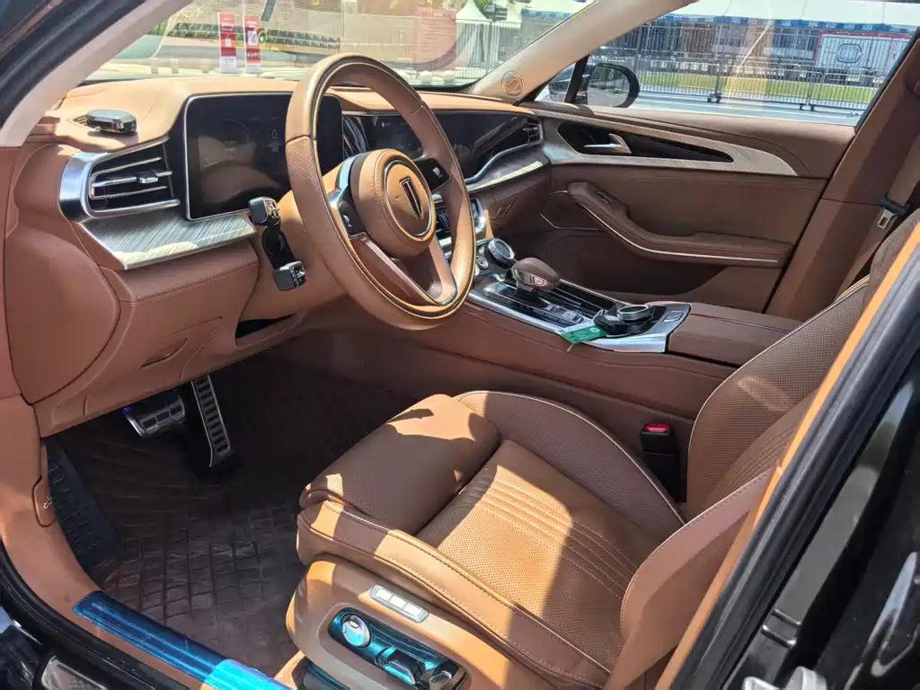 Hongqi H9 2.0 T Connected Flagship