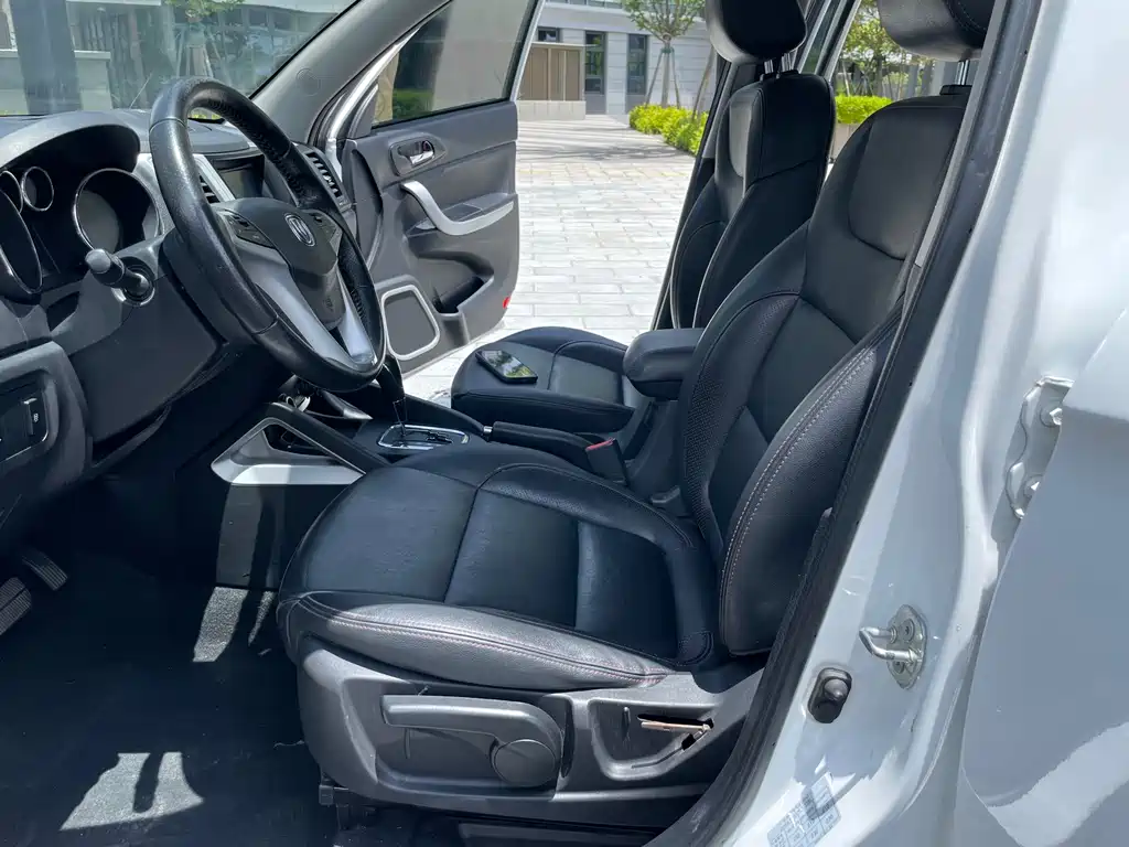 Changan CS35 1.6 L Auto Luxury CN-V