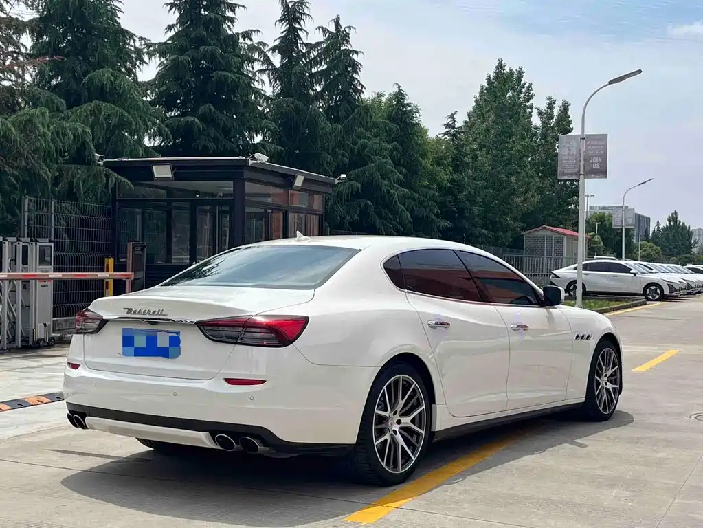 Quattroporte 3.0 T Standard