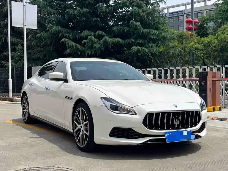 Maserati Quattroporte 3.0 T Standard