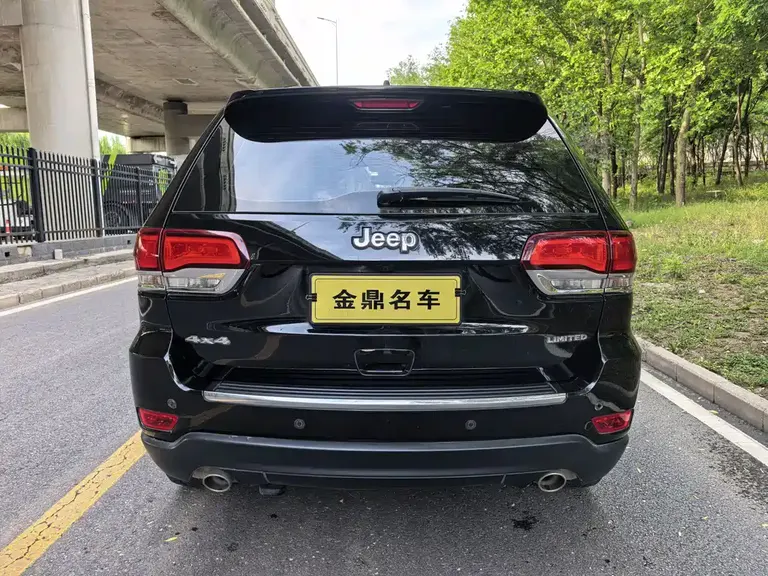 Jeep Grand Cherokee (Import) 3.0 L 80 Anniversary