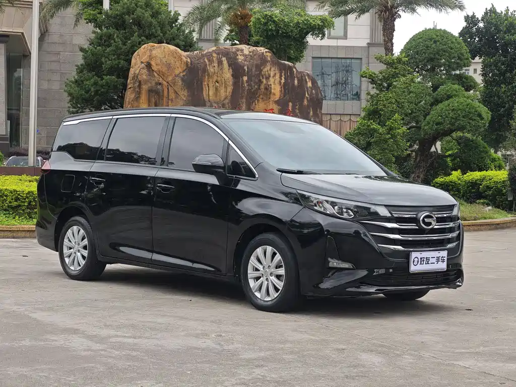GAC Trumpchi M6 270 T DCT Luxury (7-seat)