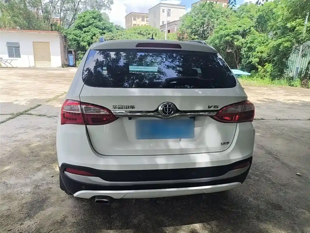 Brilliance V5 1.5 T Auto 2 WD Intelligent