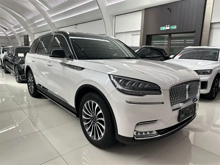 Lincoln Aviator 3.0 T V6 4 WD Graceful