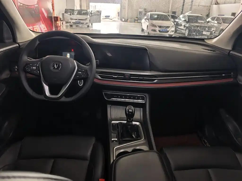 Changan CS55 PLUS 1.5 T Manual Vivid Color