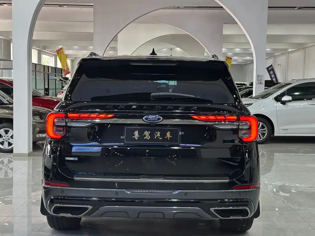 Explorer EcoBoost 285 4 WD ST-LINE 7-seat