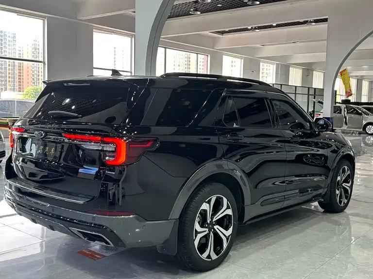 Ford Explorer EcoBoost 285 4 WD ST-LINE 7-seat