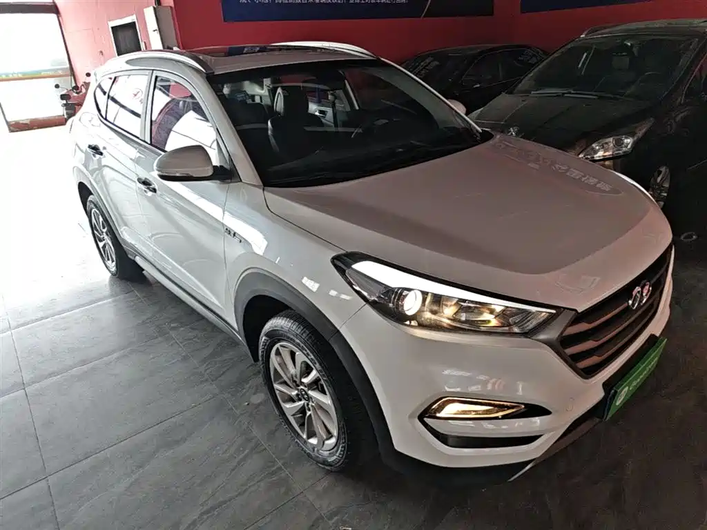 Tucson 1.6 T DCT 2 WD Intelligent
