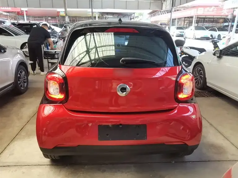 smart forfour 1.0 L 52 kW Agile