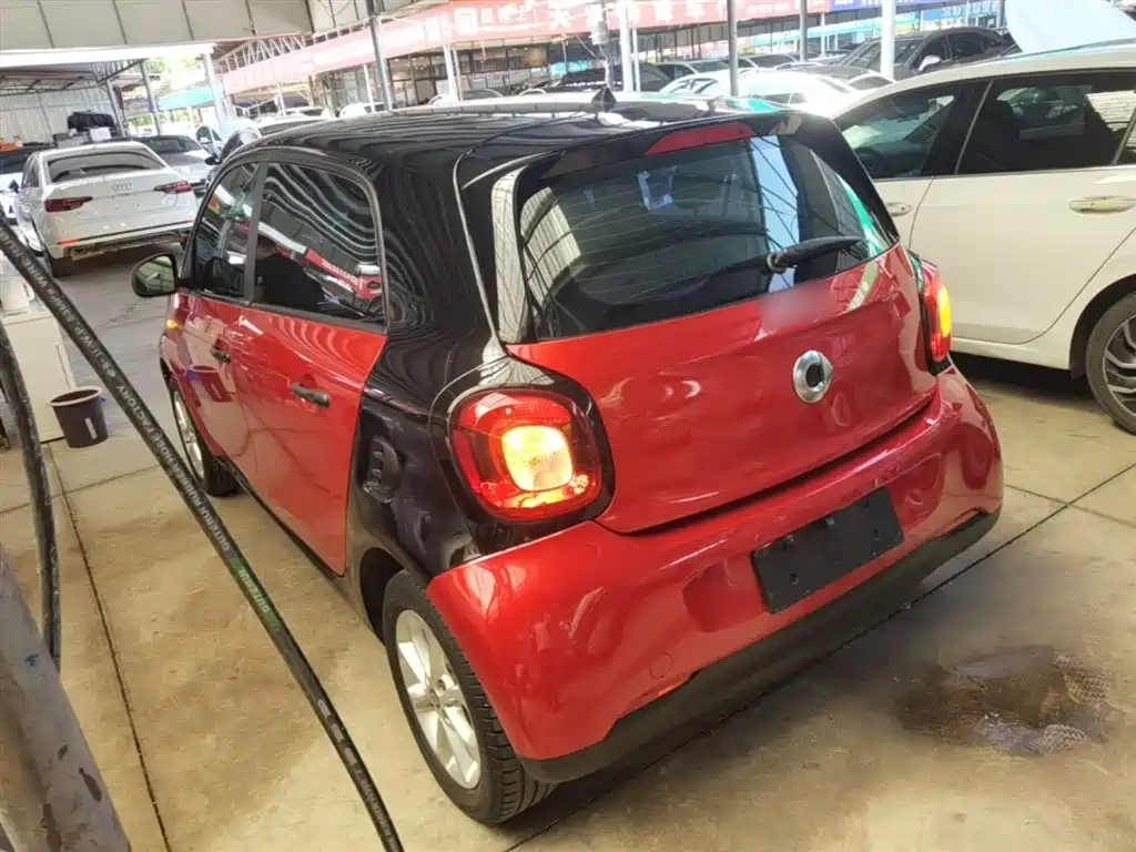 smart forfour 1.0 L 52 kW Agile
