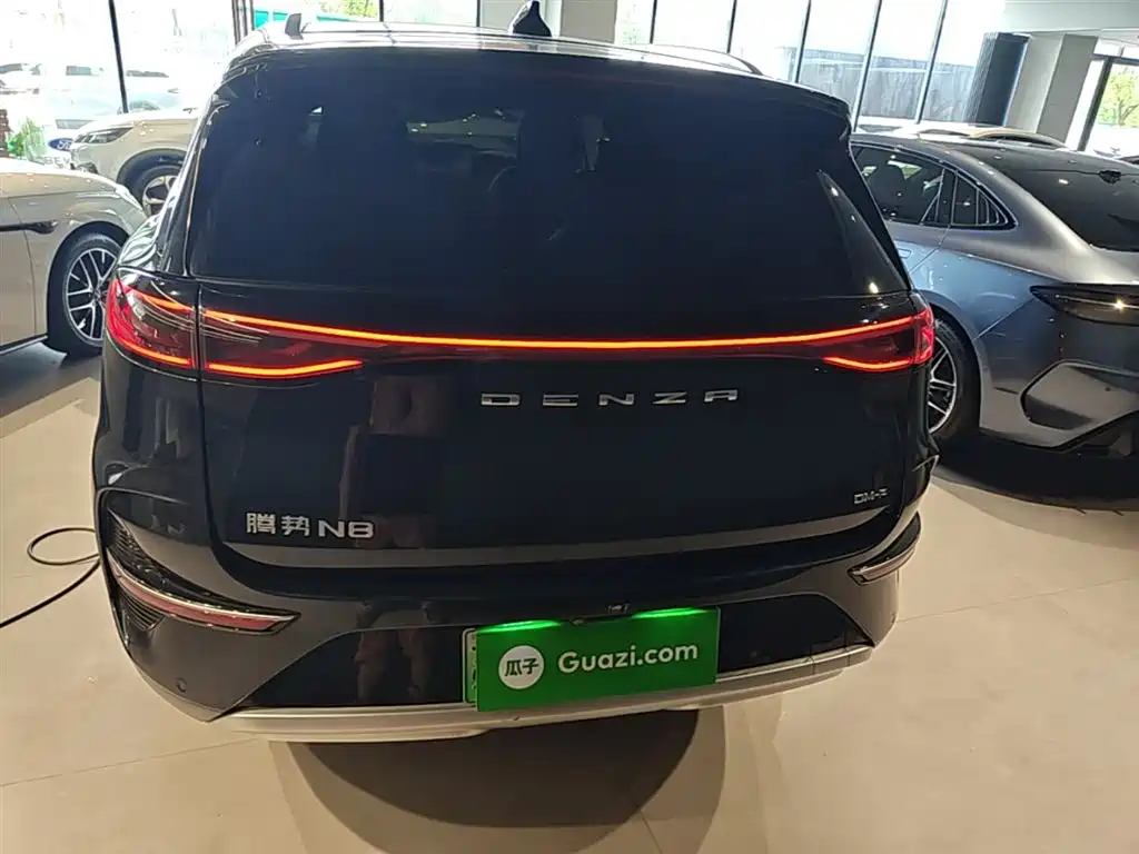 Denza N8 4 WD Super Hybrid Flagship 6-seat