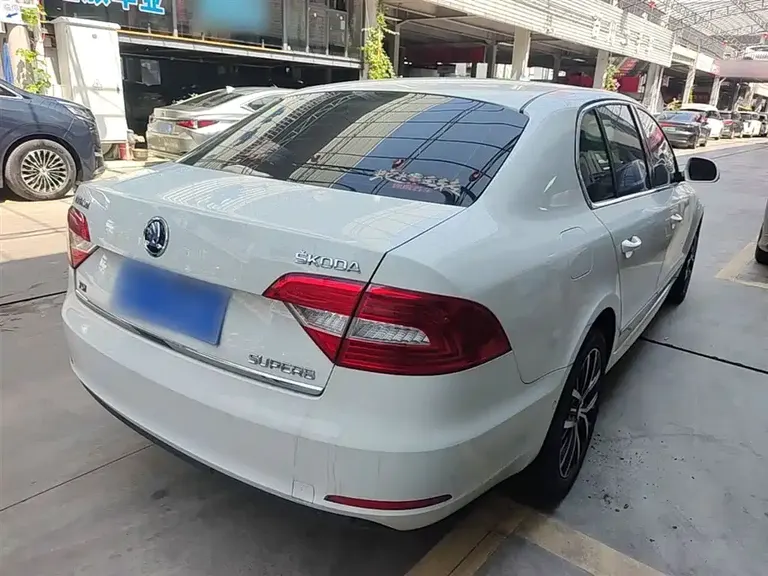 Skoda Superb 1.8 TSI Auto Elegant