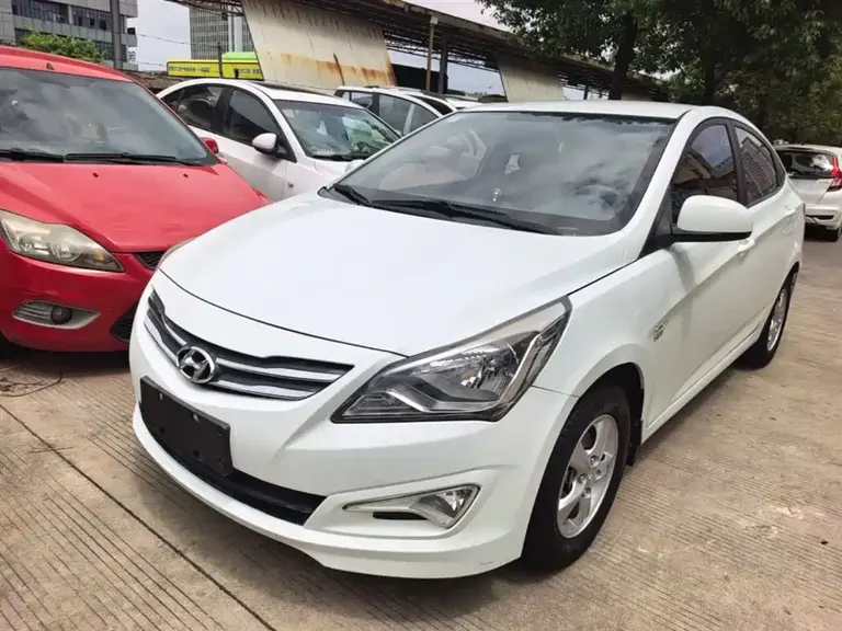 Hyundai Accent 1.4 L Auto Intelligent GLS