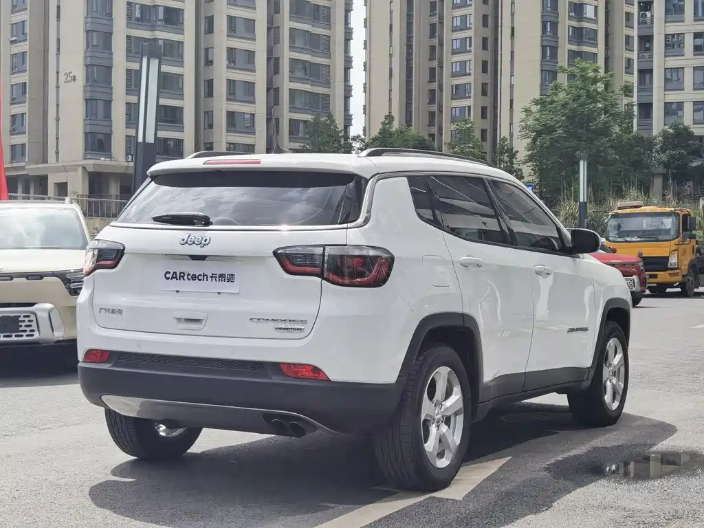 Compass 200 T Auto Home Enjoyment