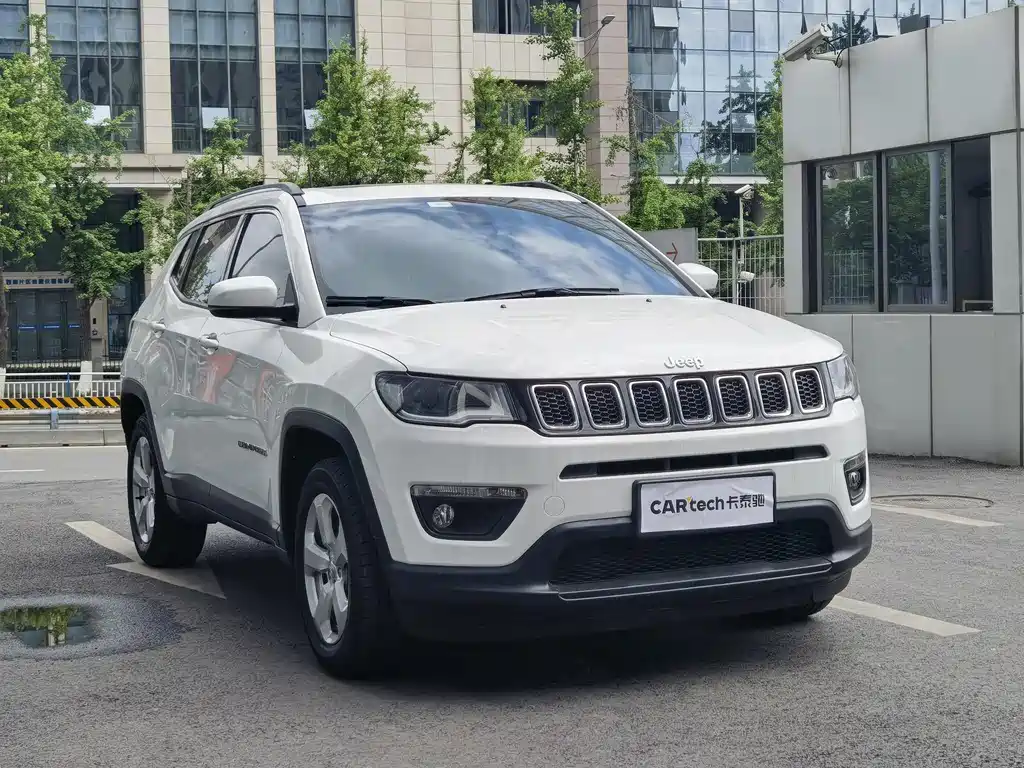 Compass 200 T Auto Home Enjoyment