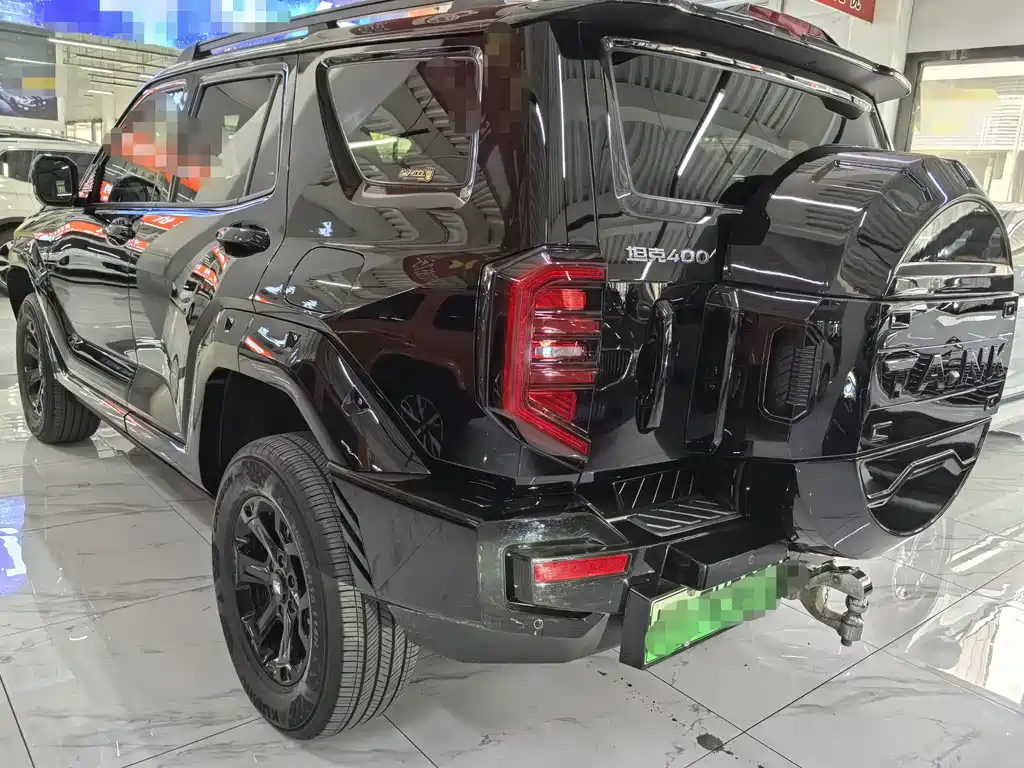 Tank 400 NEV Hi4-T Offroad