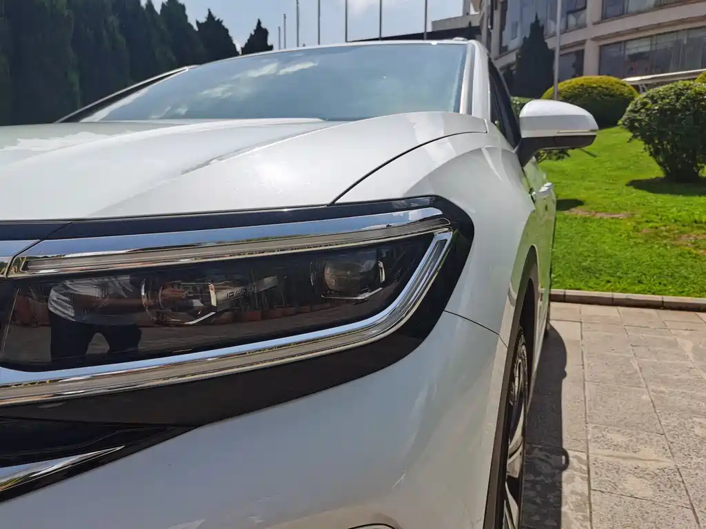 Talagon 380 TSI 4 WD Flagship Victory Realm 6-seat