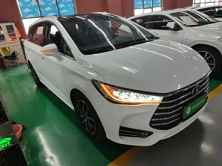 BYD Song MAX 1.5 T Auto Connected Flagship 7-seat
