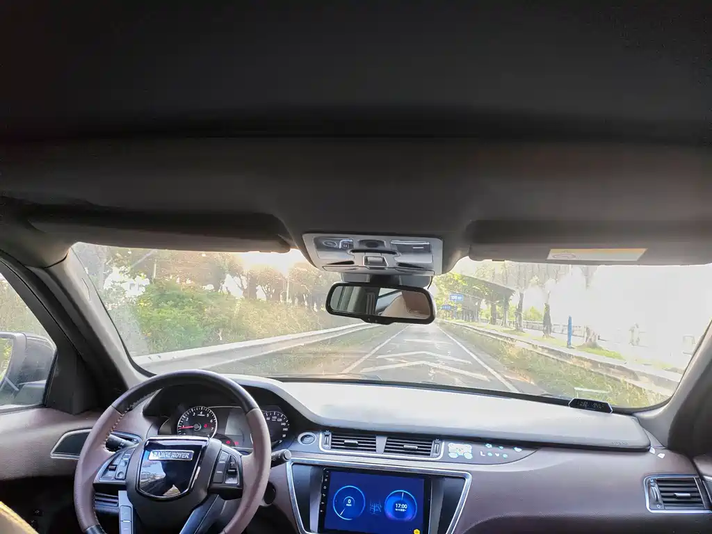 Landwind X7 2.0 T Panoramic Distinguished