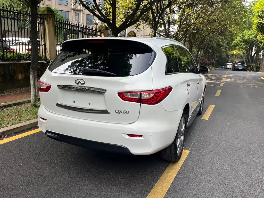 Infiniti QX60 (Import) 英菲尼迪QX60(进口) 2014款 2.5 S/C Hybrid 两驱卓越版