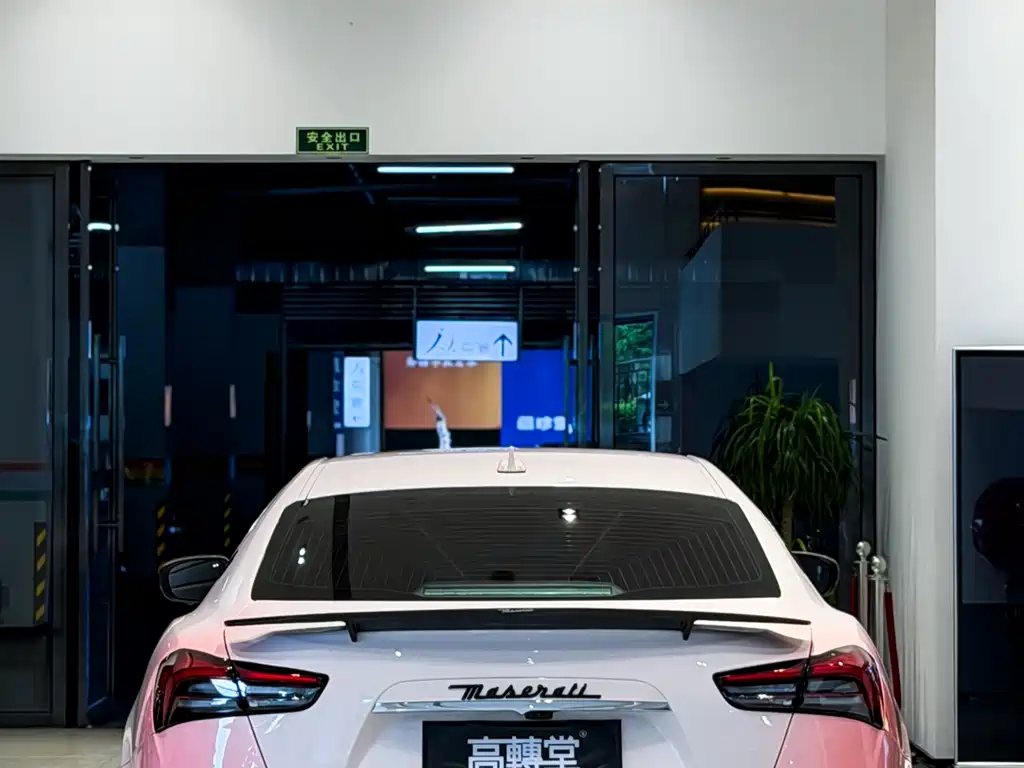 Ghibli Ghibli 2023款 3.0 T Modena