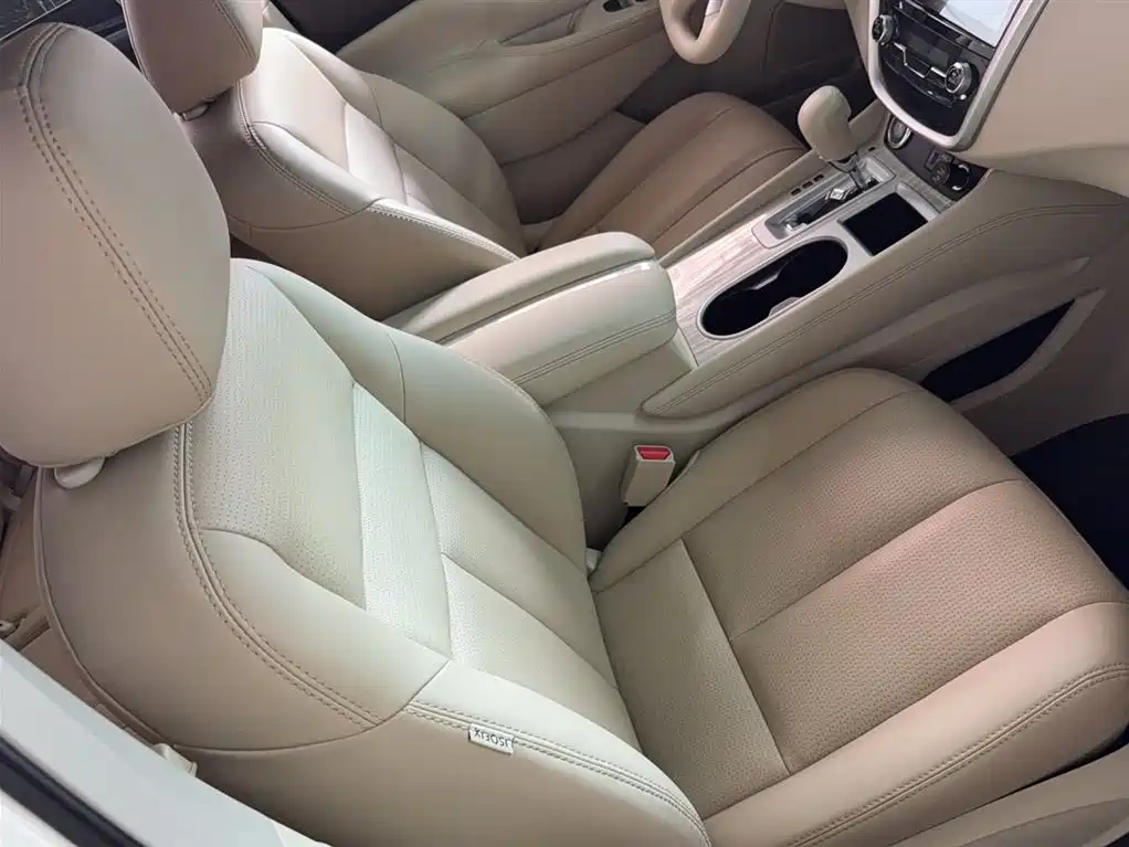 Murano 2.5 L XE 2 WD Elite