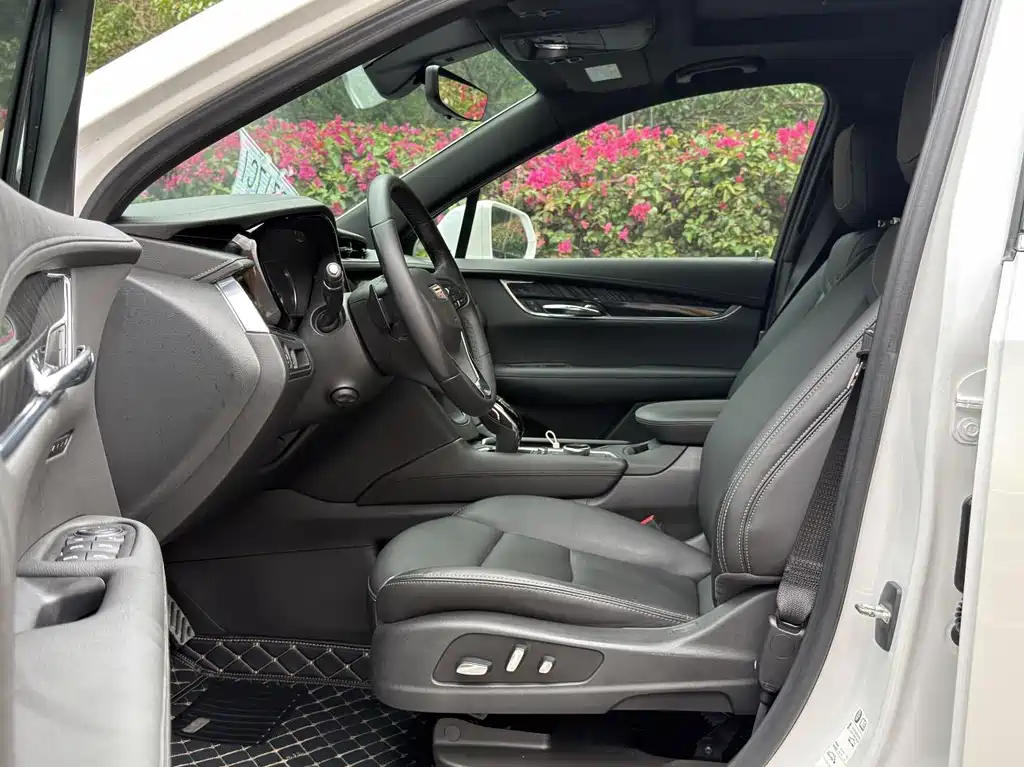 Cadillac XT6 28 T 6-seat 4 WD Luxury