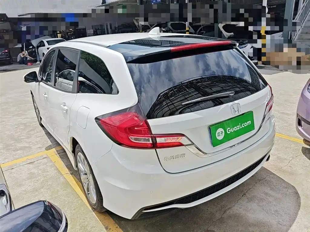 Jade 1.8 L Auto Comfort 5-seat