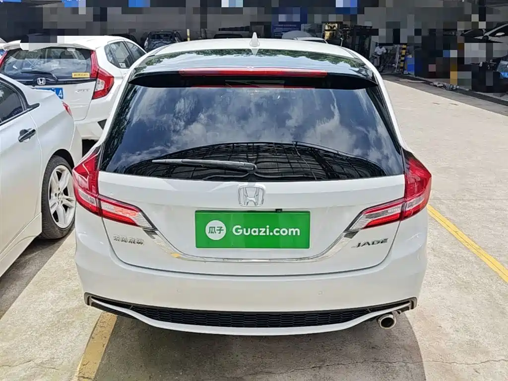 Jade 1.8 L Auto Comfort 5-seat