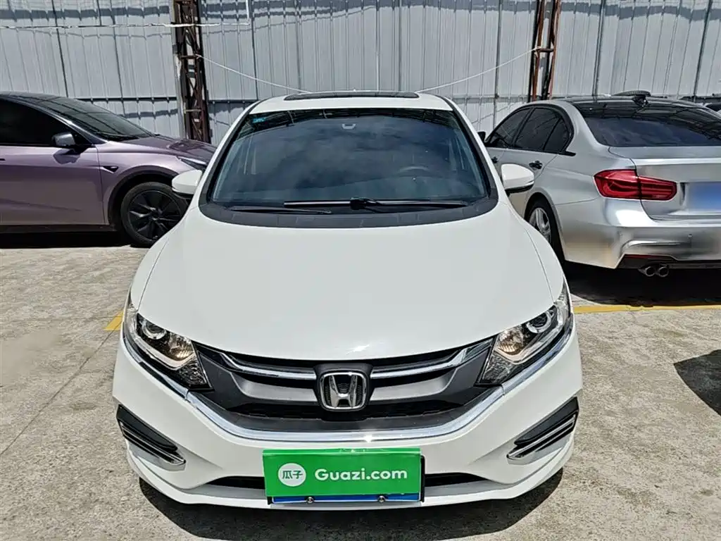 Jade 1.8 L Auto Comfort 5-seat