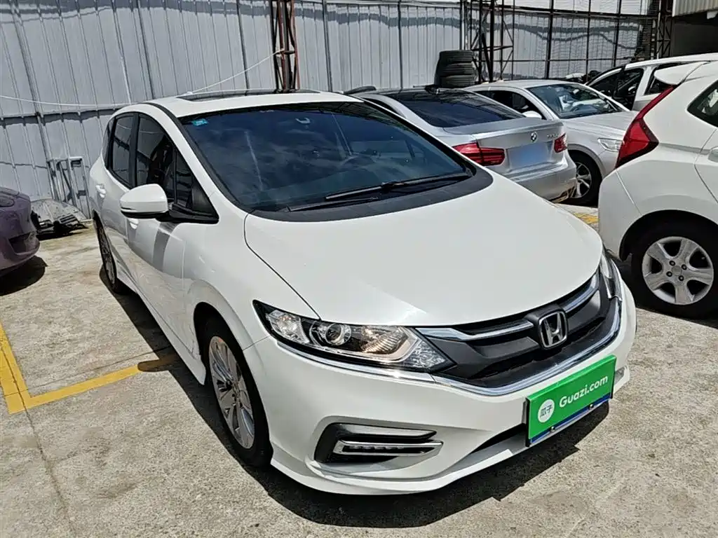 Jade 1.8 L Auto Comfort 5-seat