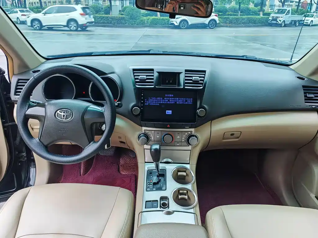 Highlander 2.7 L 2 WD 5-seat Elite