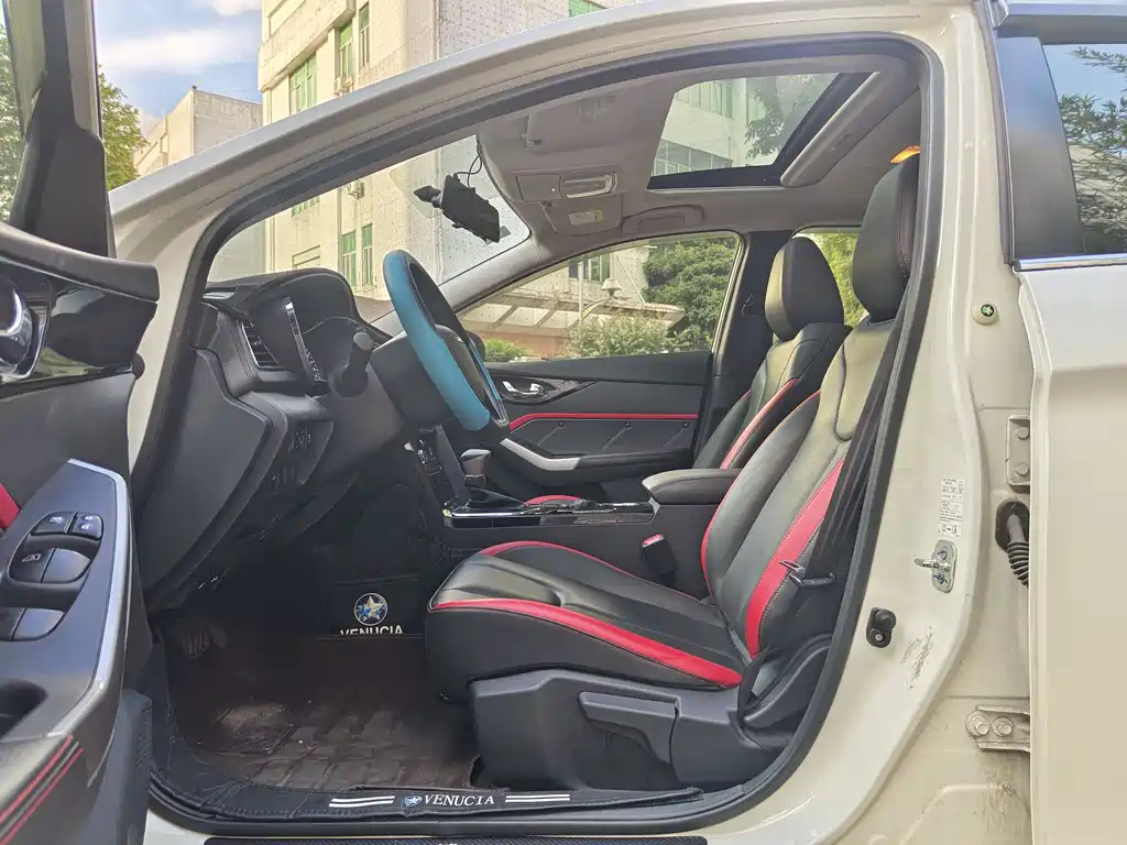 Venucia D60 100 K Glory 1.6 L XL CVT Star Cool CN-VI
