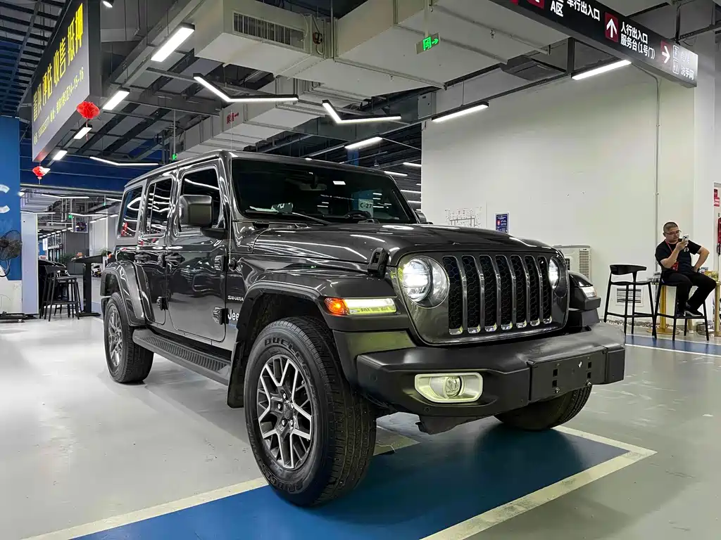 Wrangler NEV 4-door 2.0 T 4 xe Sahara