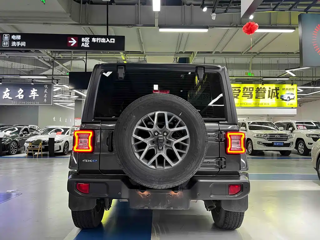 Wrangler NEV 4-door 2.0 T 4 xe Sahara