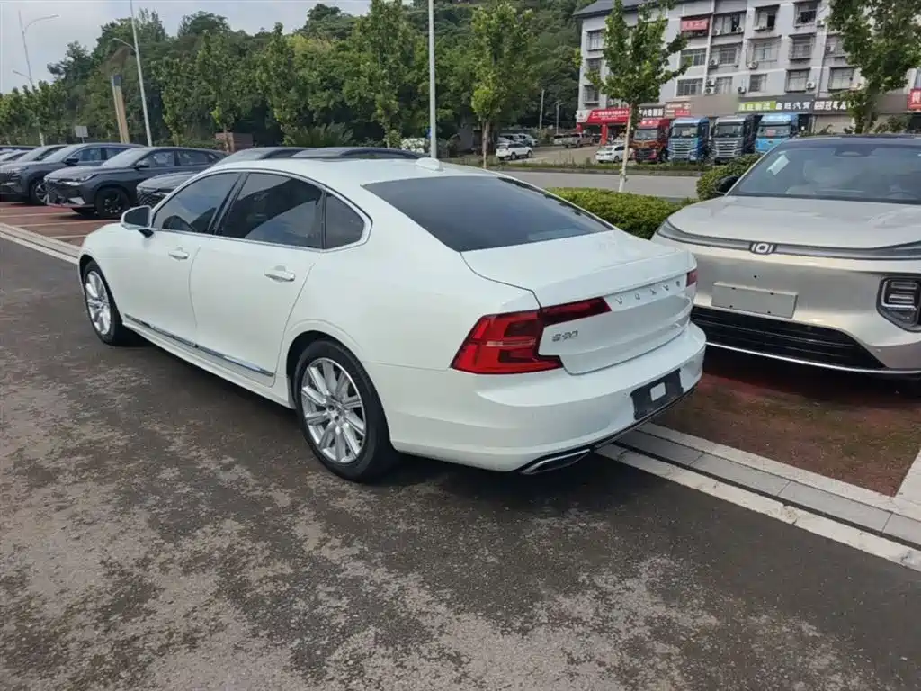 Volvo S90 T5 Smart Vision Luxury