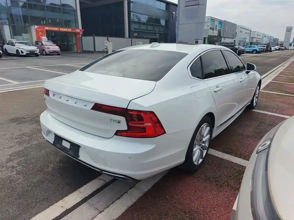 Volvo S90 T5 Smart Vision Luxury