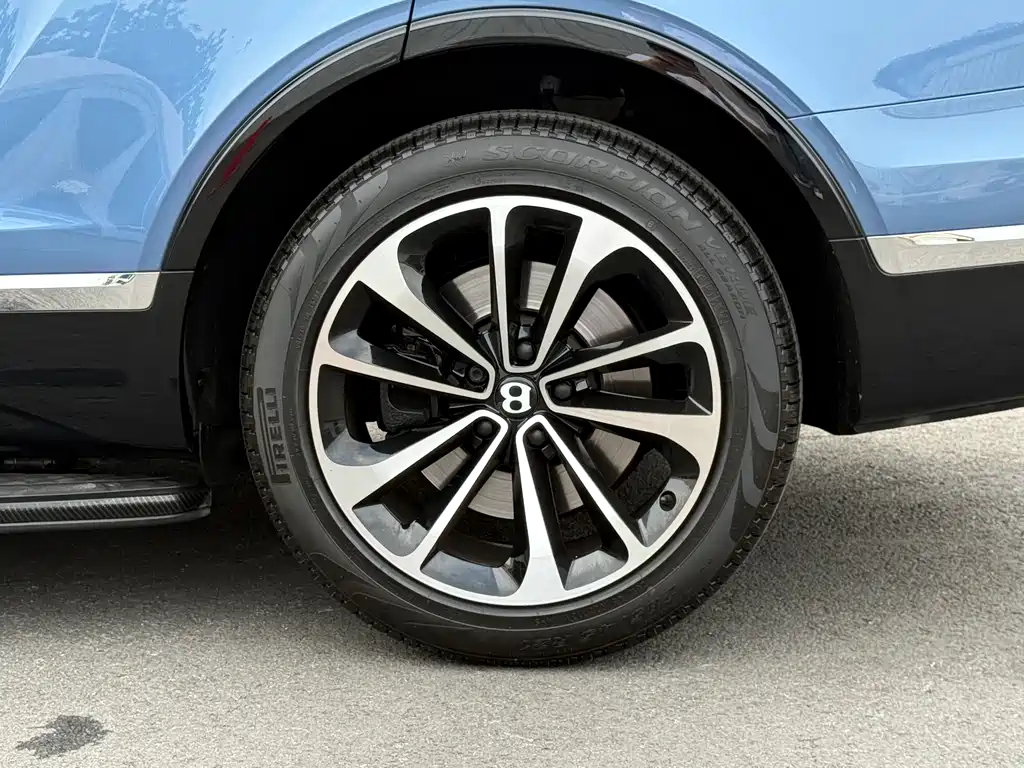 Bentayga 6.0 T Standard