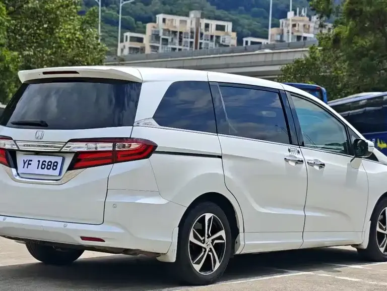 Honda Odyssey 2.4 L Luxury