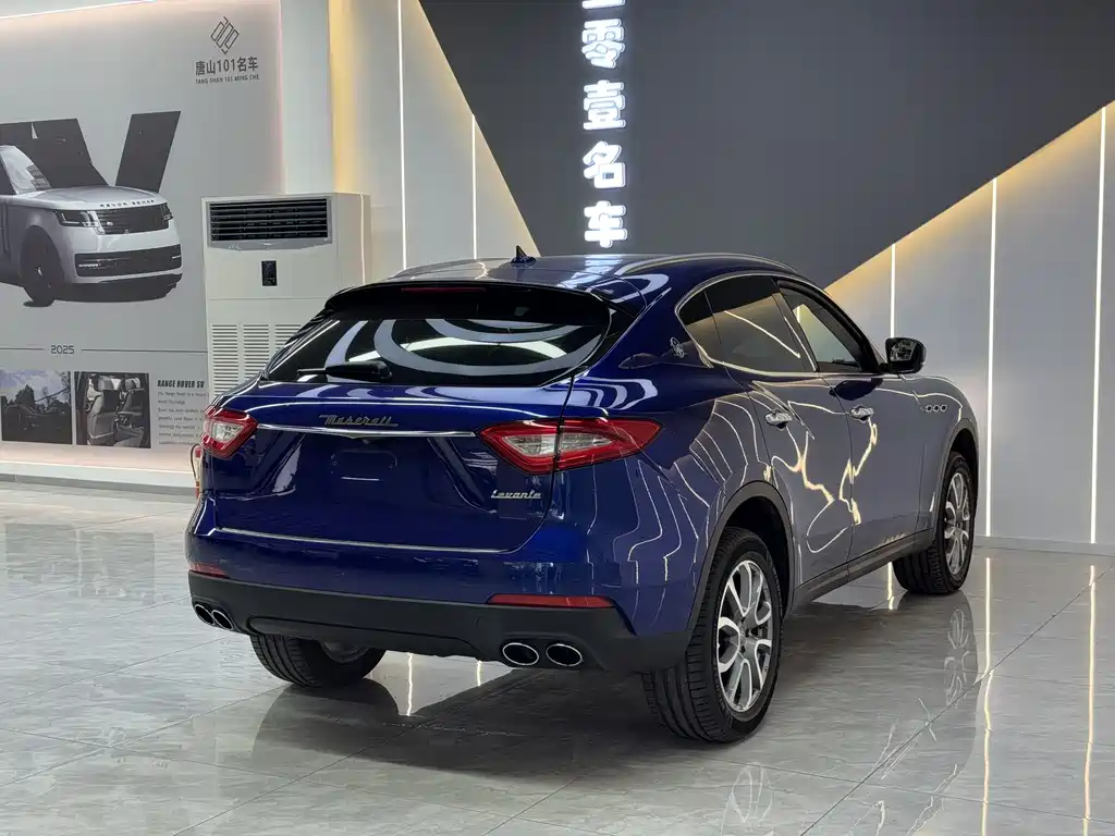 Levante 3.0 T Standard