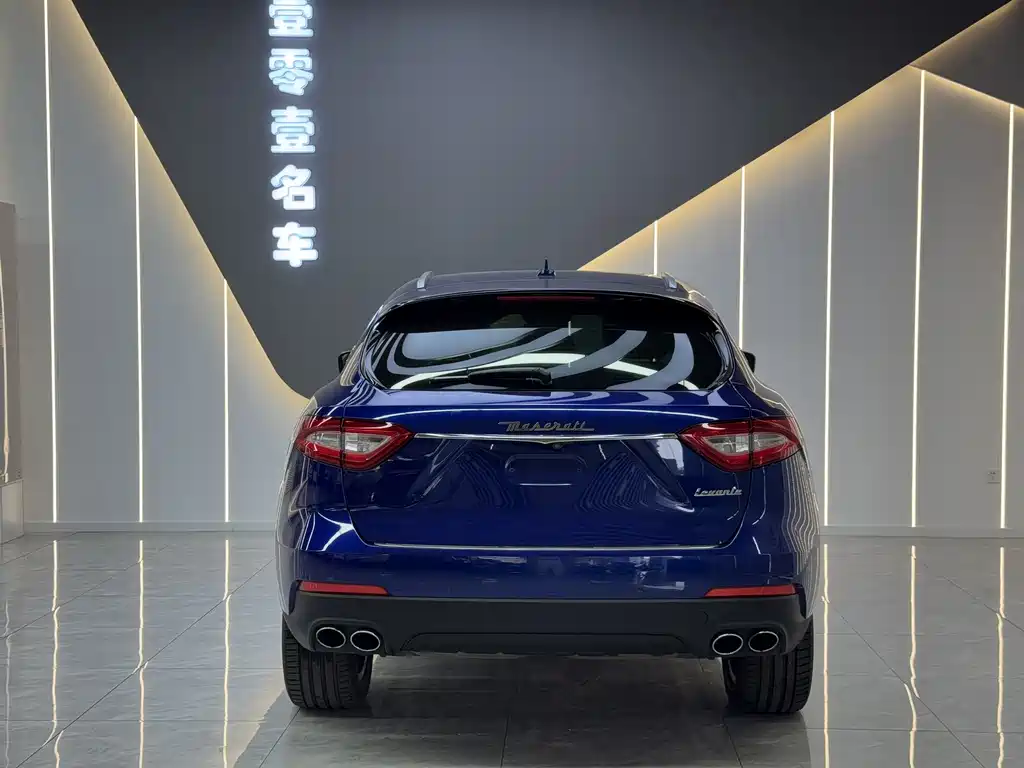 Levante 3.0 T Standard