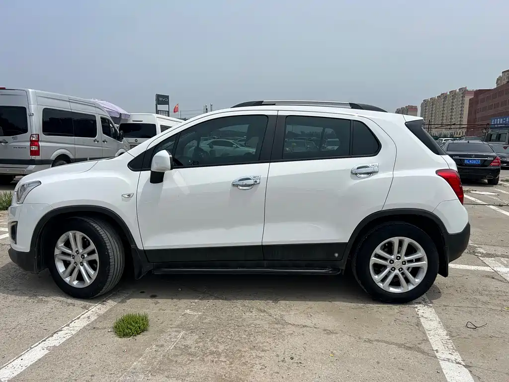 Tracker 1.4 T Auto 2 WD Comfort Sunroof