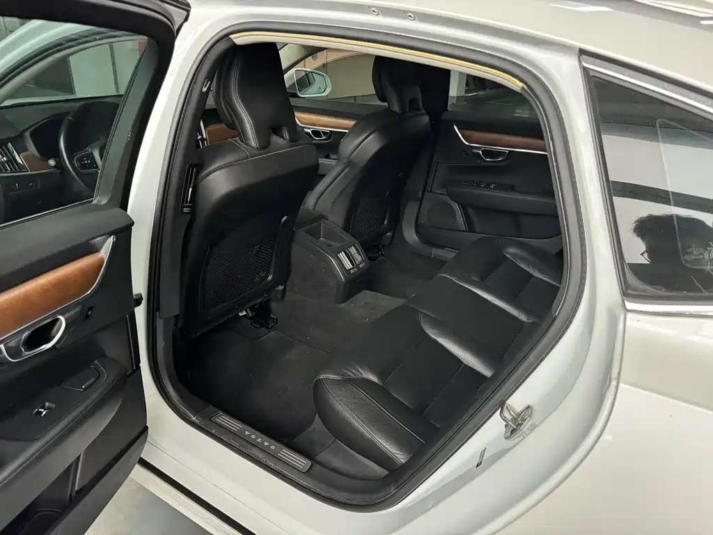 Volvo S90 T5 Smart Ease