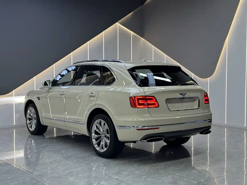 Bentayga 6.0 T Standard
