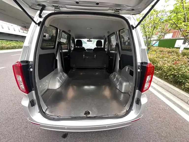 Wuling Hongguang 1.5 L S Basic CN-VI LAR