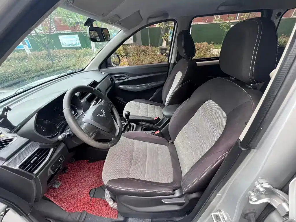 Wuling Hongguang 1.5 L S Basic CN-VI LAR