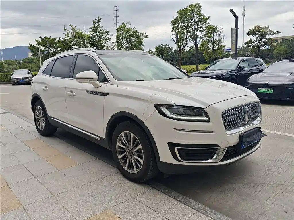 Nautilus (Import) 2.0 T 2 WD Premium CN-VI
