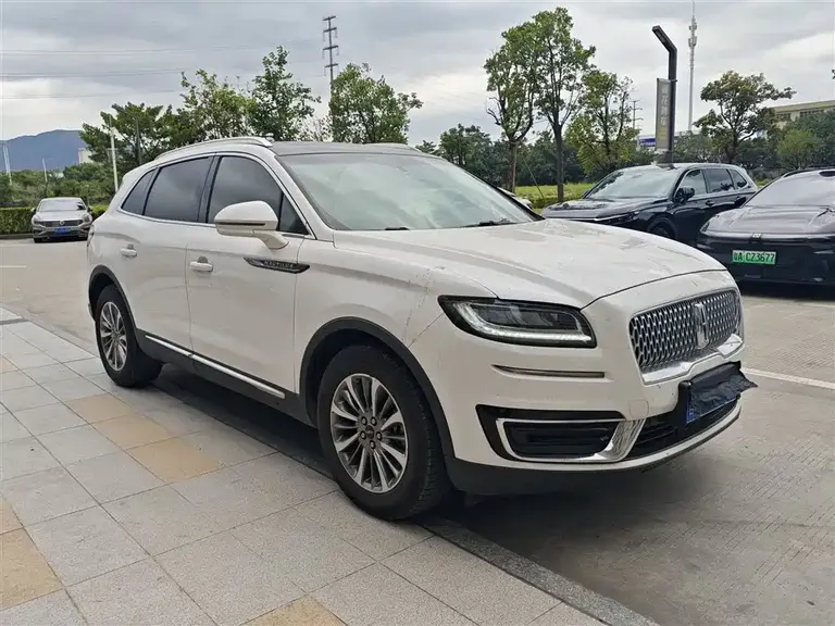 Lincoln Nautilus (Import) 2.0 T 2 WD Premium CN-VI