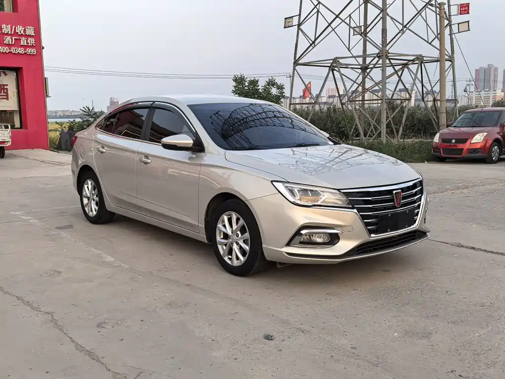Roewe i5 1.5 L Manual 4 G Connected Leading Luxury
