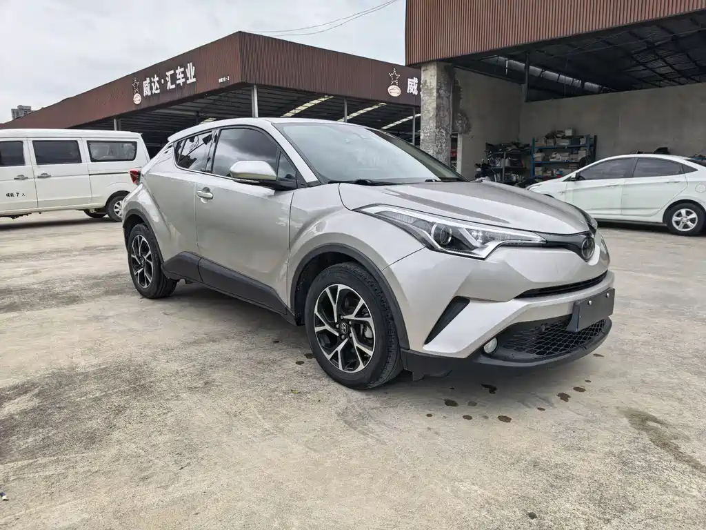 Toyota C-HR 丰田C-HR 2020款 2.0 L 酷越领先版